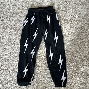 These trendy sweat pants have no flaws and are in perfect condition